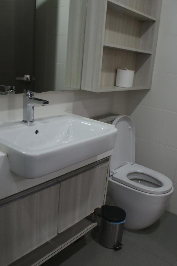 Suasana Suites D'Homestay Jb Town Джохор Бахру Екстериор снимка